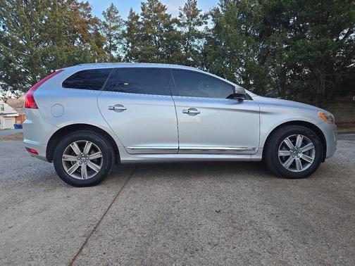 2016 Volvo XC60 T5 Premier