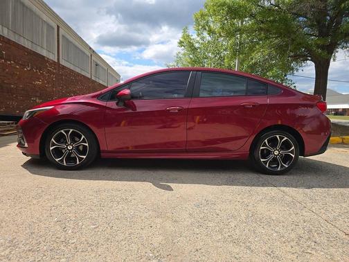 Cajun Red Tintcoat 2019 Chevrolet Cruze LT