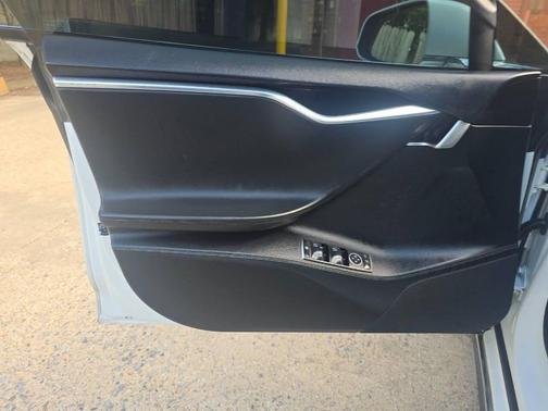 Black 2014 Tesla Model S 85