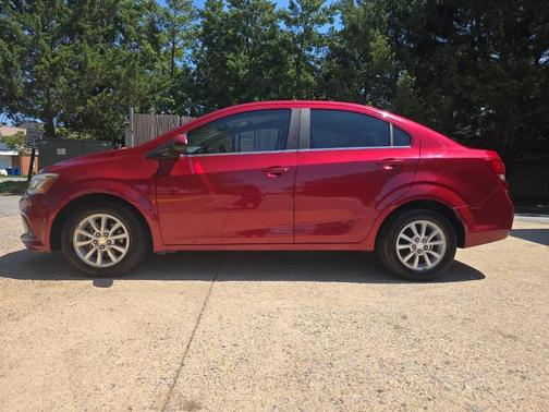 2017 Chevrolet Sonic LT