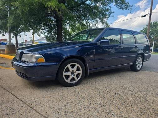 1999 Volvo V70 Base 4dr Wagon