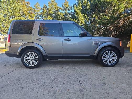 2010 Land Rover LR4 Base