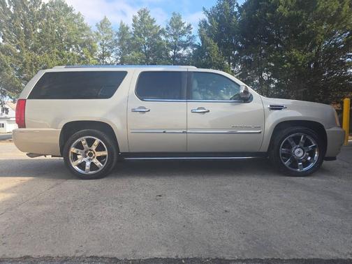 2010 Cadillac Escalade ESV Base
