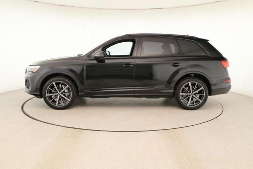 2025 Audi Q7 45 Premium Plus