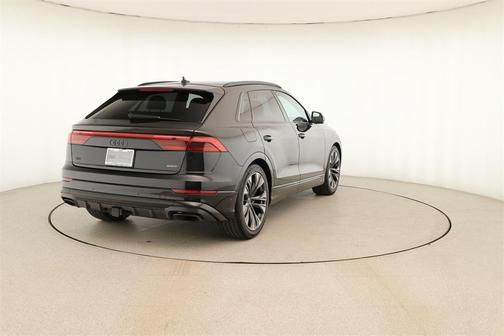 2025 Audi Q8 55 Premium
