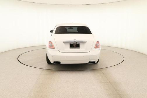 Arctic White 2022 Rolls-Royce Ghost