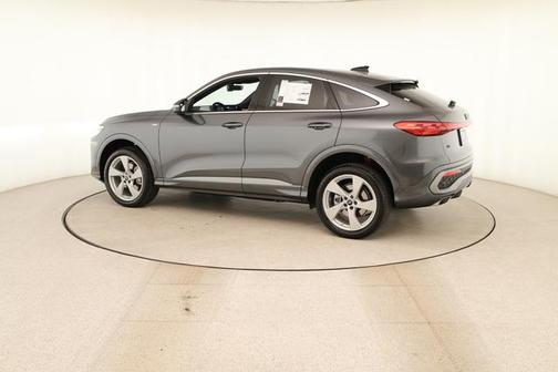 Daytona Gray Pearl 2026 Audi Q5 PLUS