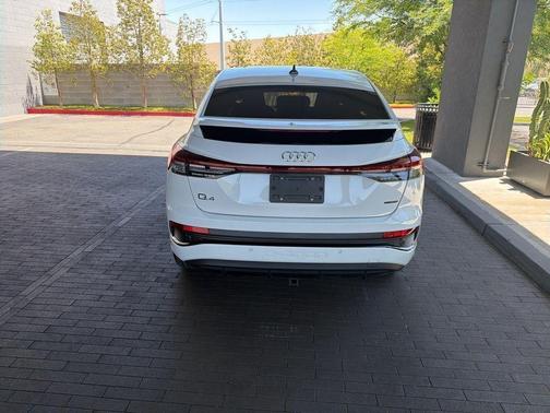 Glacier White Metallic 2023 Audi Q4 e-tron 50 Prestige