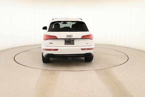 Glacier White Metallic 2025 Audi Q5 55 S line quattro Premium