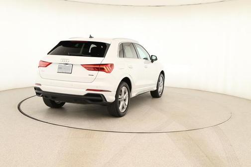 2024 Audi Q3 45 S line Premium
