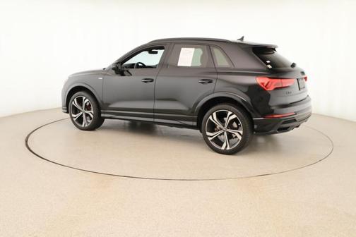 2023 Audi Q3 45 S line Premium