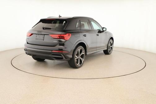 2023 Audi Q3 45 S line Premium