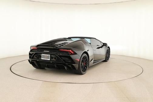 2022 Lamborghini Huracan EVO Base