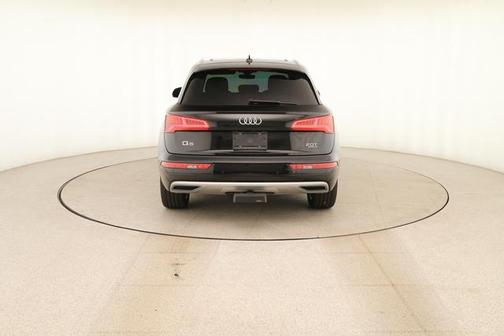 Mythos Black Metallic 2018 Audi Q5 2.0T Prestige