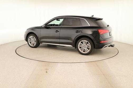 Mythos Black Metallic 2018 Audi Q5 2.0T Prestige