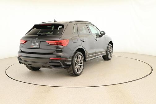 2025 Audi Q3 45 S line Premium