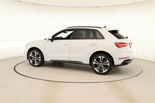 2022 Audi Q3 45 S line Premium