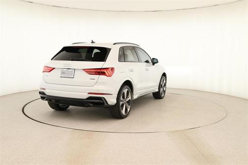 2022 Audi Q3 45 S line Premium