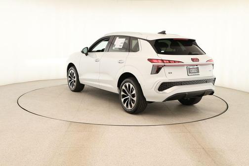 Glacier White Metallic 2026 Audi Q3 S line