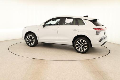 Glacier White Metallic 2026 Audi Q3 S line