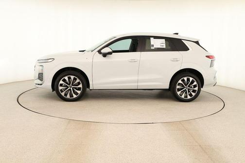 Glacier White Metallic 2026 Audi Q3 S line