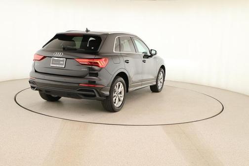 2024 Audi Q3 45 S line Premium