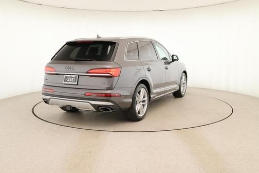 2025 Audi Q7 55 Premium Plus