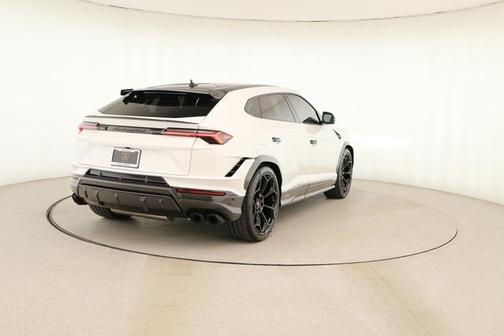 2024 Lamborghini Urus Performante