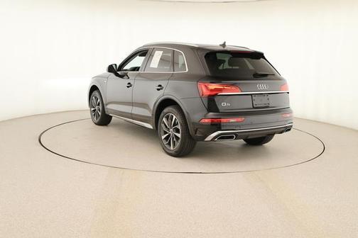 2023 Audi Q5 45 S line quattro Premium