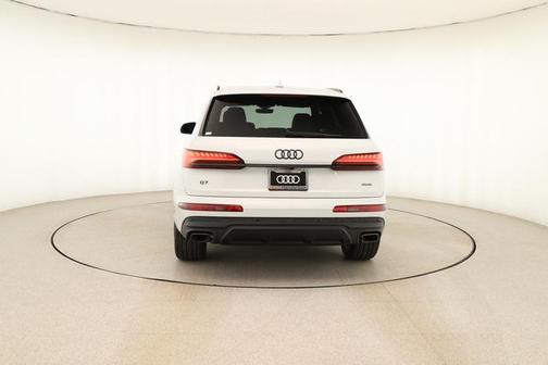 2026 Audi Q7 45 Premium