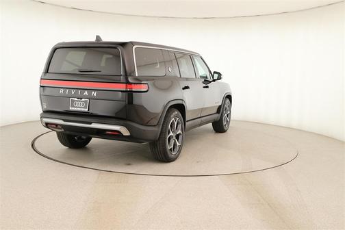 2023 Rivian R1S Adventure Quad Motor Large Pack