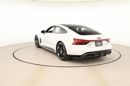 2025 Audi RS e-tron GT performance