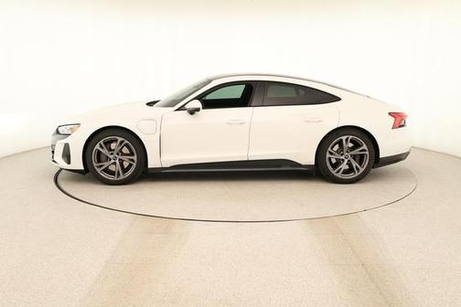 Ibis White 2024 Audi e-tron GT Premium Plus