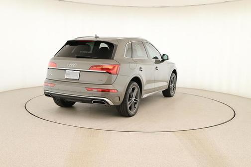 2024 Audi Q5 e 55 S line quattro Premium