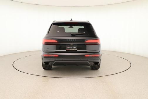 2025 Audi Q7 45 Premium Plus