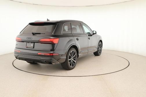 2025 Audi Q7 45 Premium Plus