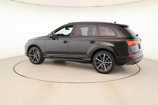 2025 Audi Q7 45 Premium Plus