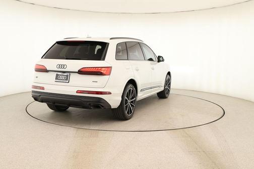 2026 Audi Q7 45 Premium Plus