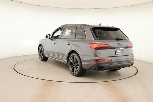 2026 Audi Q7 45 Premium