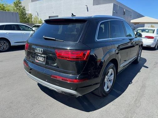 2019 Audi Q7 45 Premium