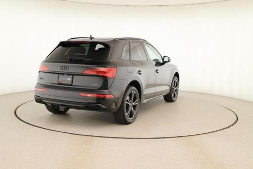 2025 Audi Q5 45 S line quattro Premium