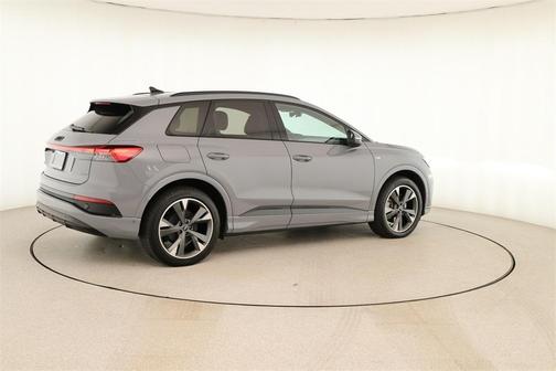 2024 Audi Q4 e-tron 55 quattro Premium