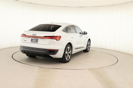 2024 Audi Q8 e-tron S line Premium