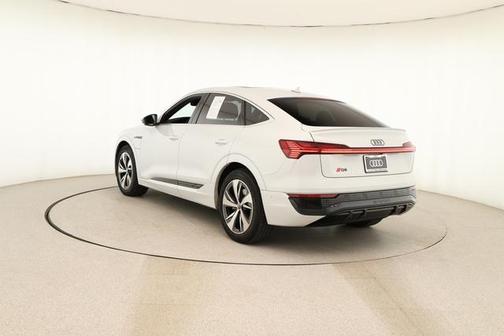 2024 Audi Q8 e-tron S line Premium