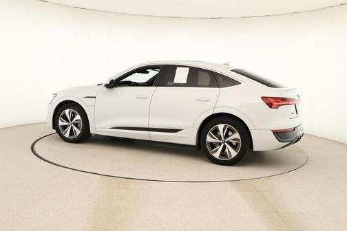 2024 Audi Q8 e-tron S line Premium