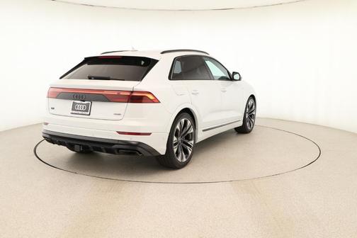 2025 Audi Q8 55 Premium