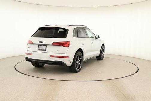 2025 Audi Q5 45 S line quattro Premium