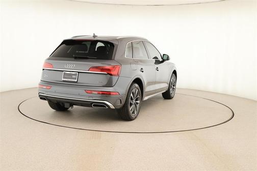 2023 Audi Q5 45 S line quattro Premium