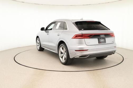 2022 Audi Q8 55 Premium Plus
