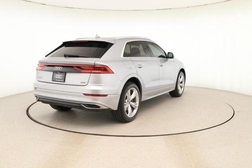 2022 Audi Q8 55 Premium Plus